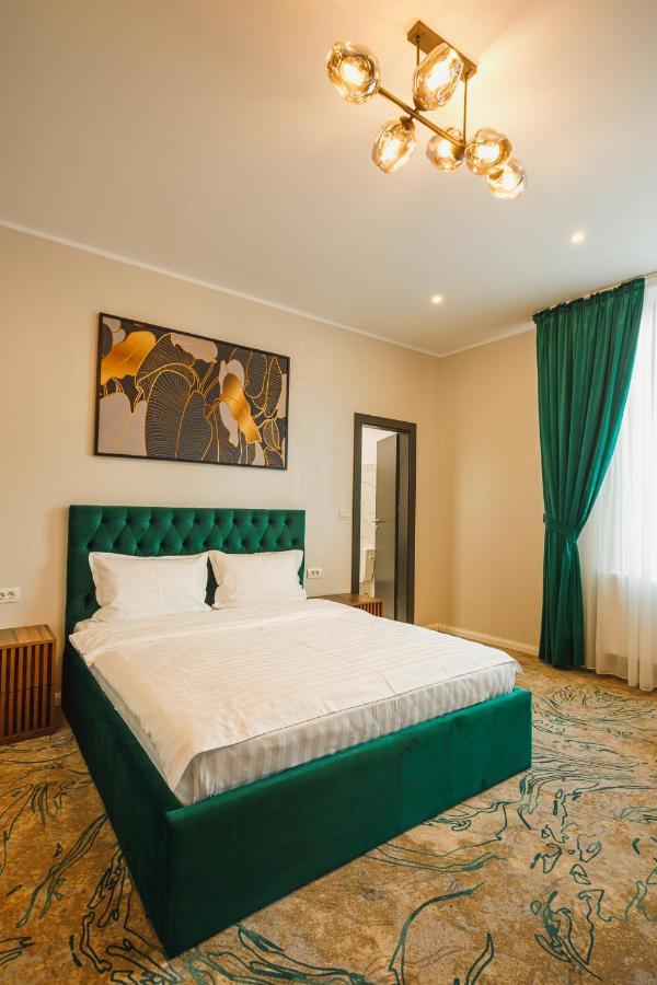 Motel Andra Tecuci Bagian luar foto