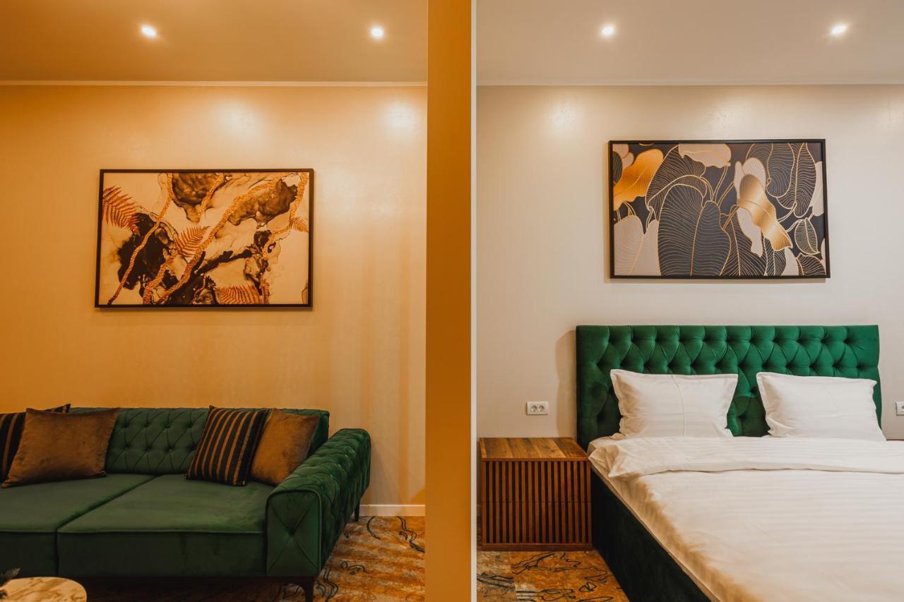 Motel Andra Tecuci Bagian luar foto