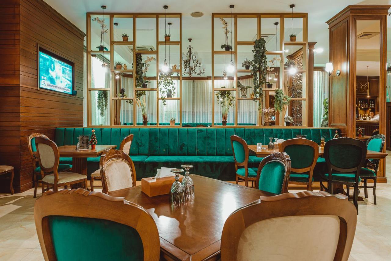 Motel Andra Tecuci Bagian luar foto